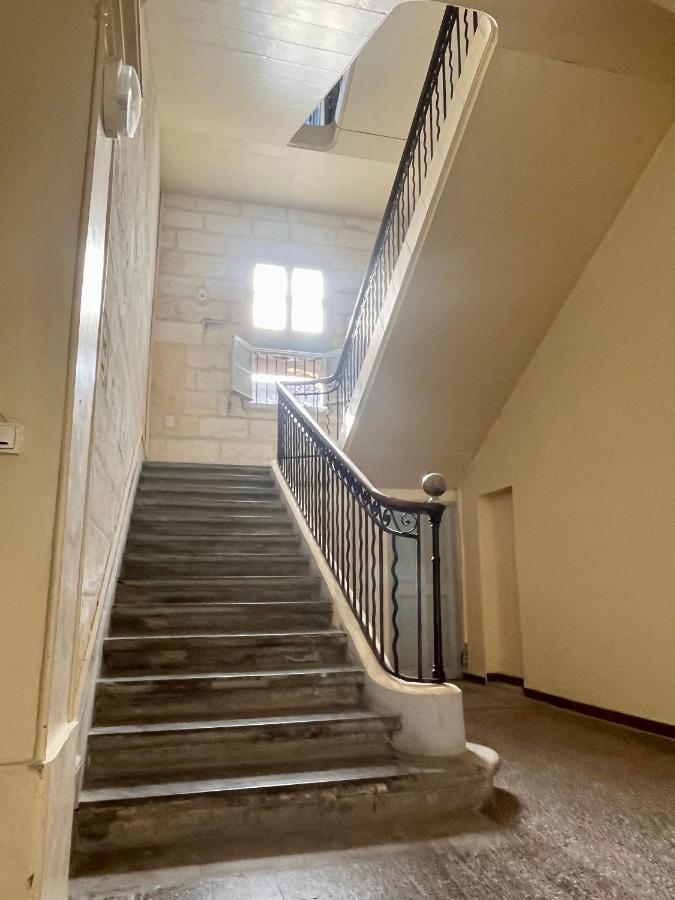 Appartement Belle-Vue Beaucaire  Εξωτερικό φωτογραφία