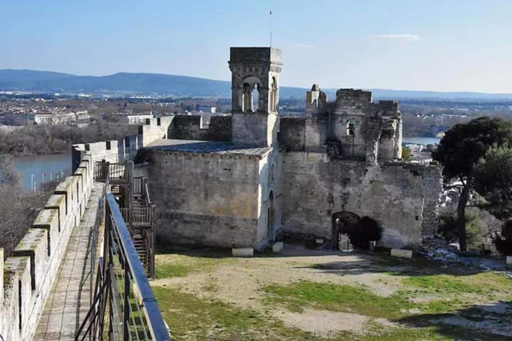 Appartement Belle-Vue Beaucaire  Εξωτερικό φωτογραφία